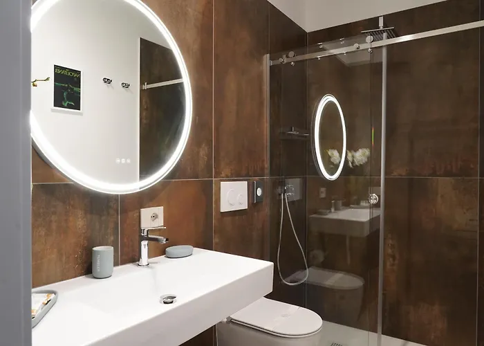 Around فندق مبيت وإفطار 4*