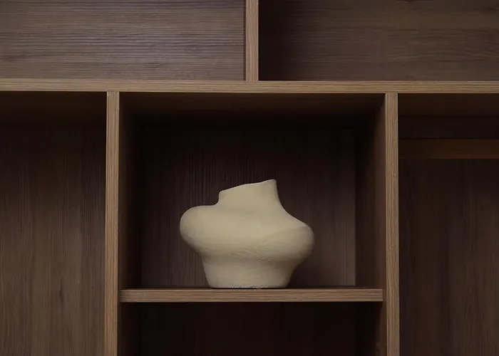 Around 4* نابولي