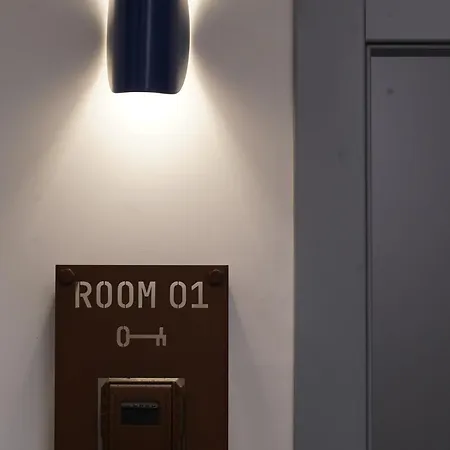 فندق مبيت وإفطار Around 4*