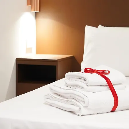 فندق مبيت وإفطار Around 4*