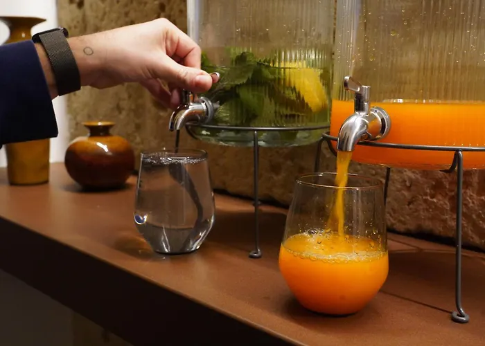 Around Couette-café 4*